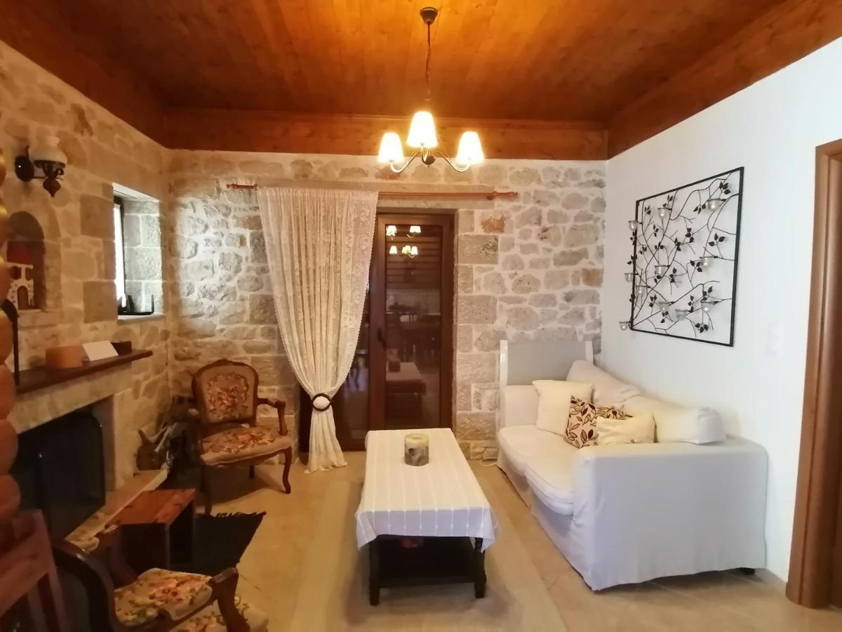 Stonehouse Dome Lagadia Villa Lagkadia Bagian luar foto